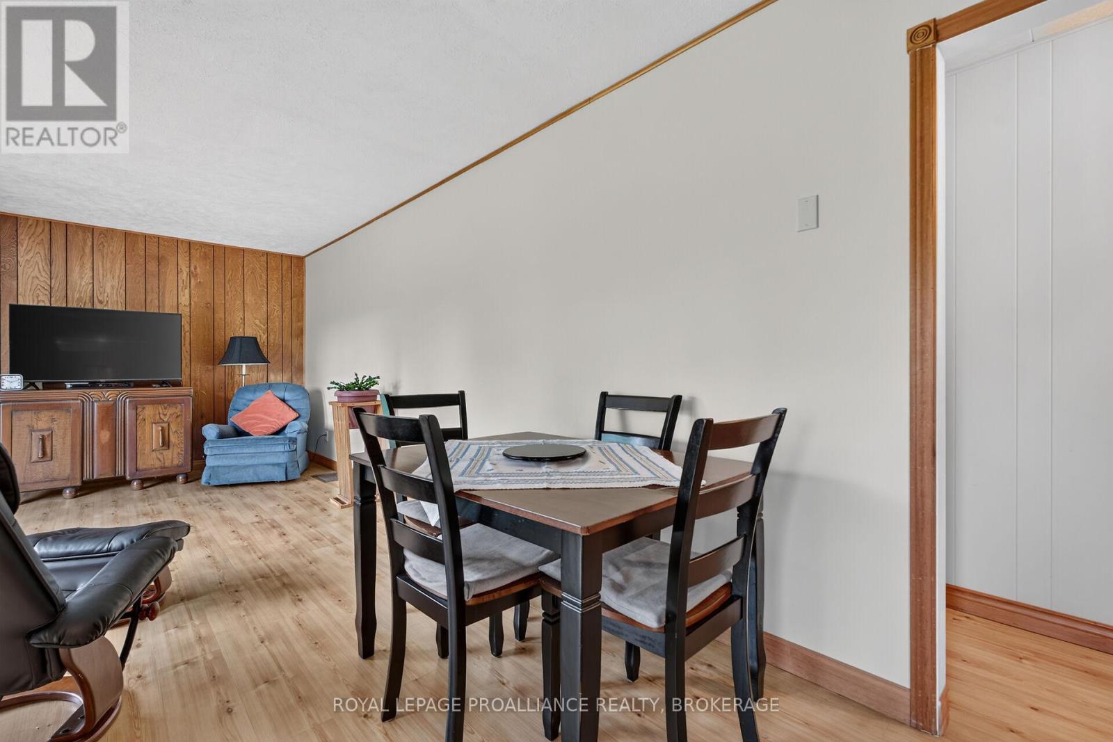 1246 TOWNLINE ROAD - 6