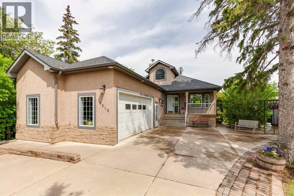 8816 48 Avenue — photo 32