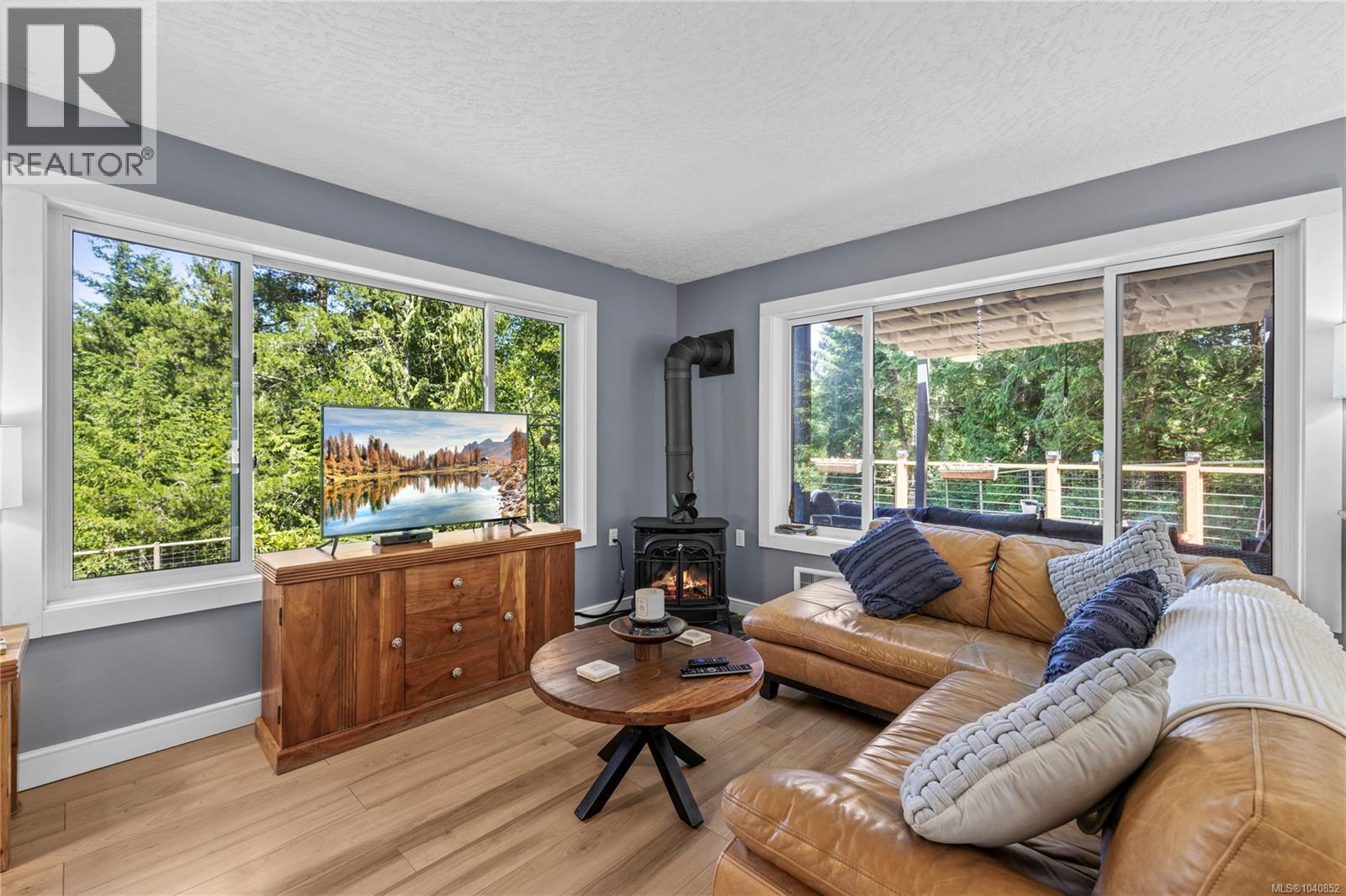1691 Meadowood Way, Qualicum Beach