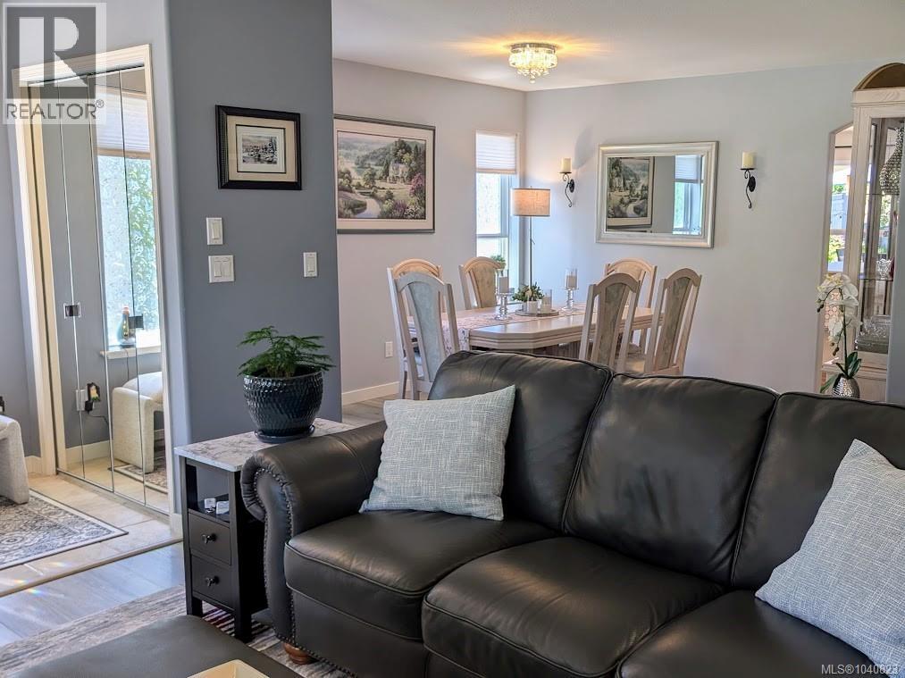 886 Stanhope Rd - 12