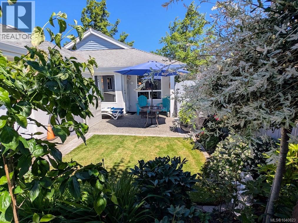 886 Stanhope Rd - 26