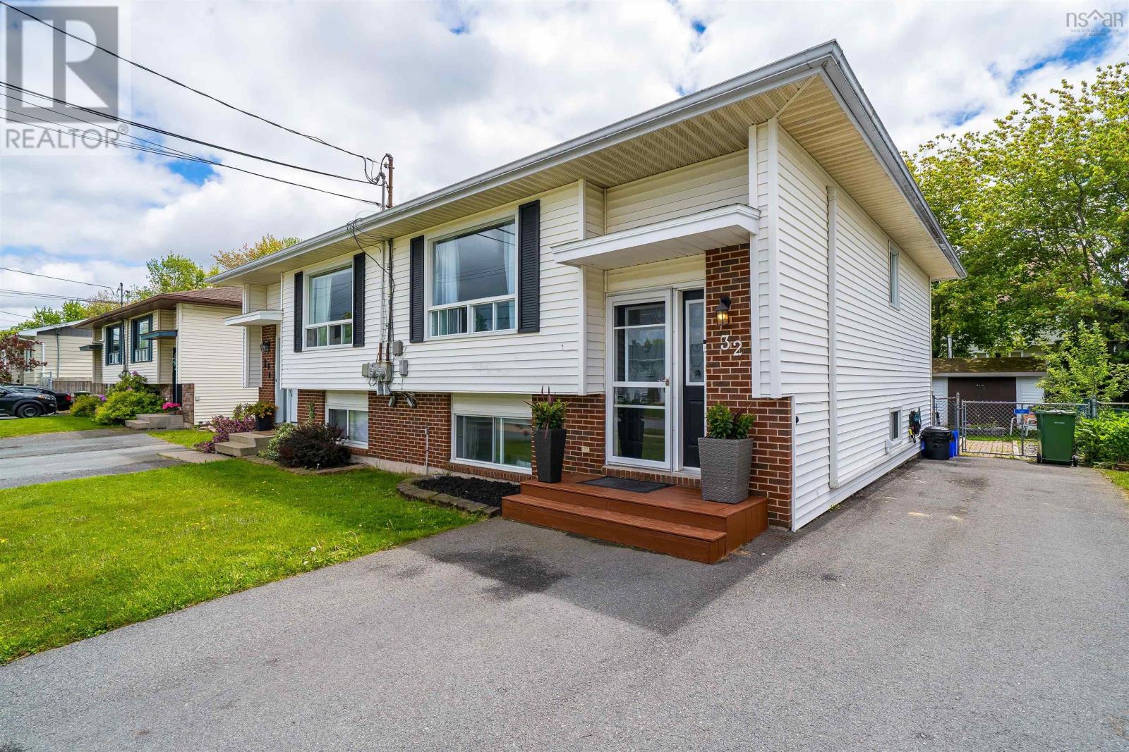 Property 30 of 33 of 32 Merrimac Drive