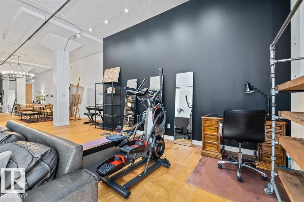 #237 10309 107 ST NW - 21