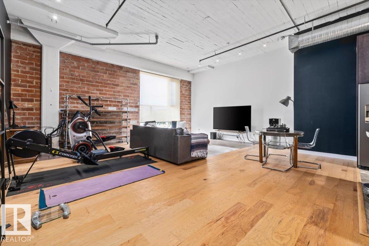 #237 10309 107 ST NW - 22