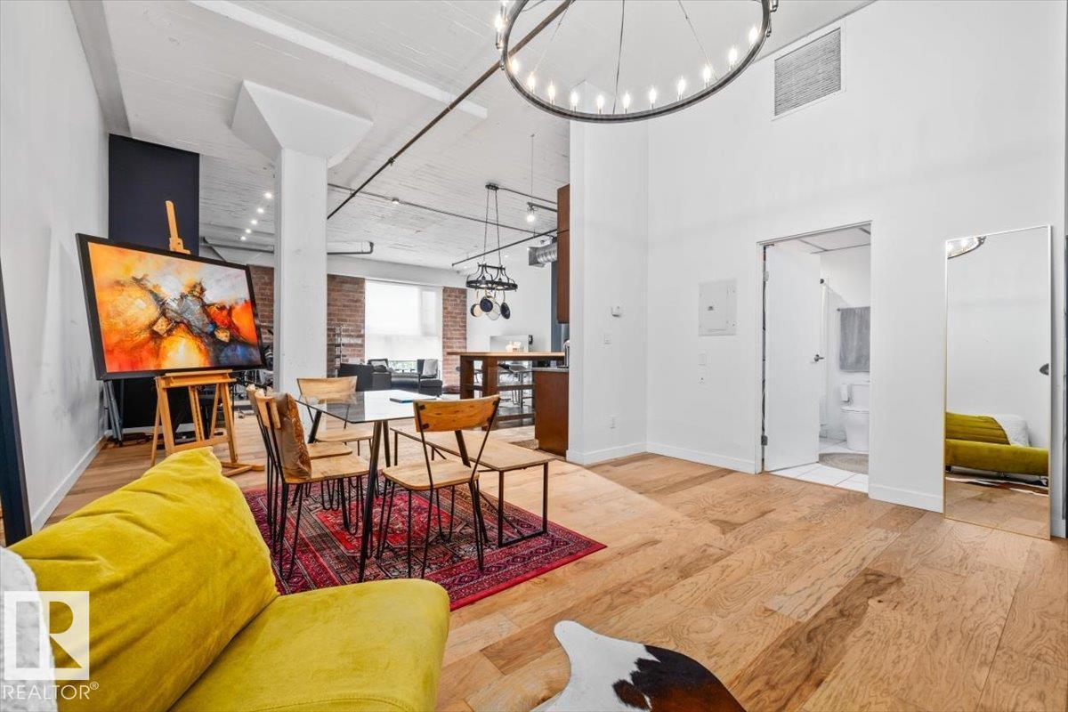 #237 10309 107 ST NW - 4