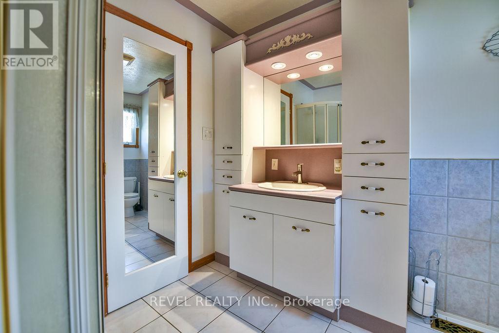 284 JOSEPH STREET - 20