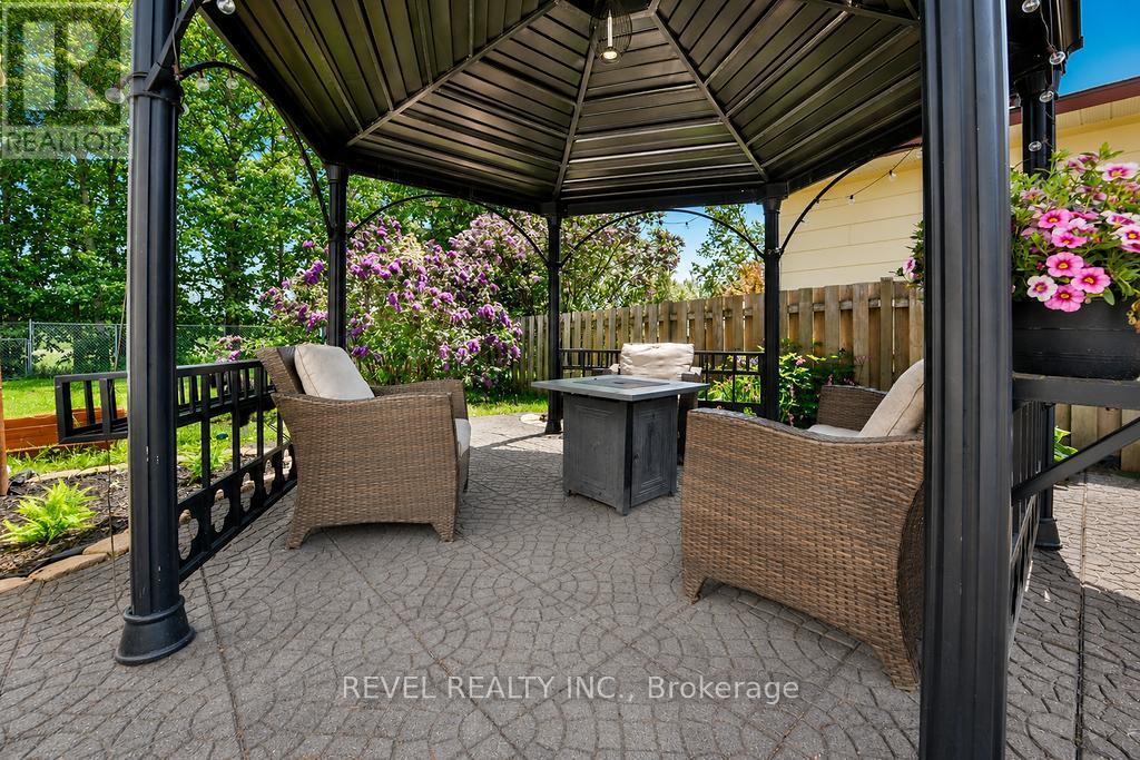284 JOSEPH STREET - 34