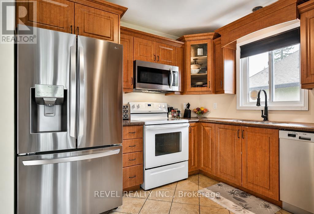284 JOSEPH STREET - 8