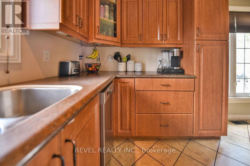 284 JOSEPH STREET - 9