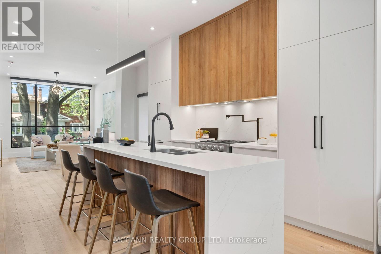 311 WYCHWOOD AVENUE - 14