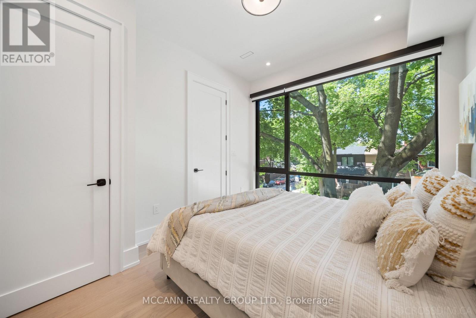 311 WYCHWOOD AVENUE - 21