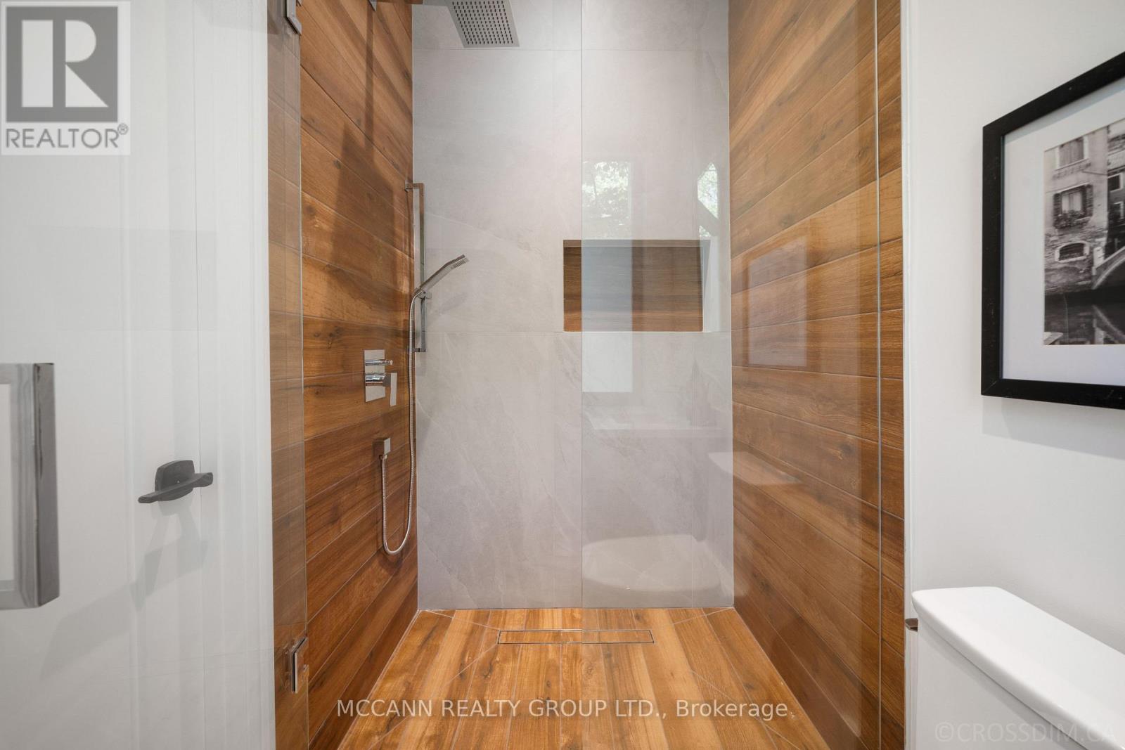 311 WYCHWOOD AVENUE - 23