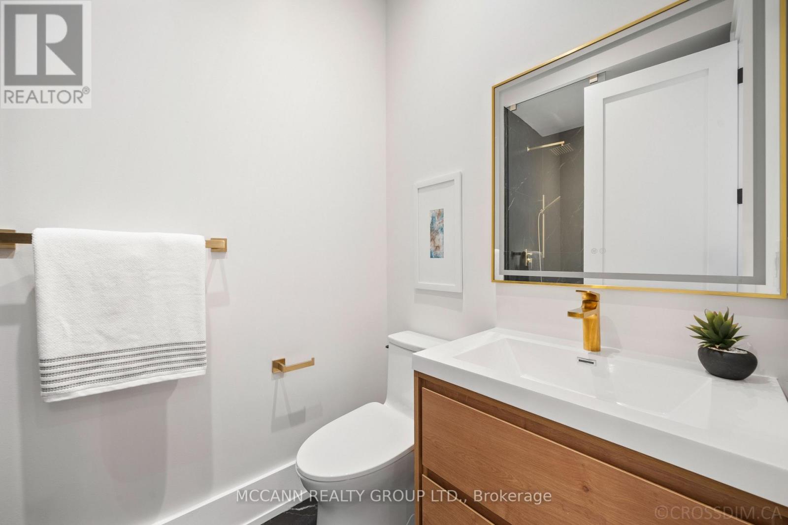 311 WYCHWOOD AVENUE - 25