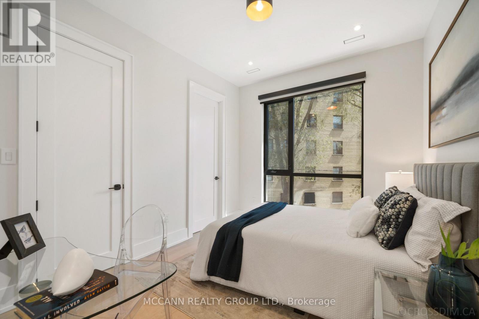 311 WYCHWOOD AVENUE - 27