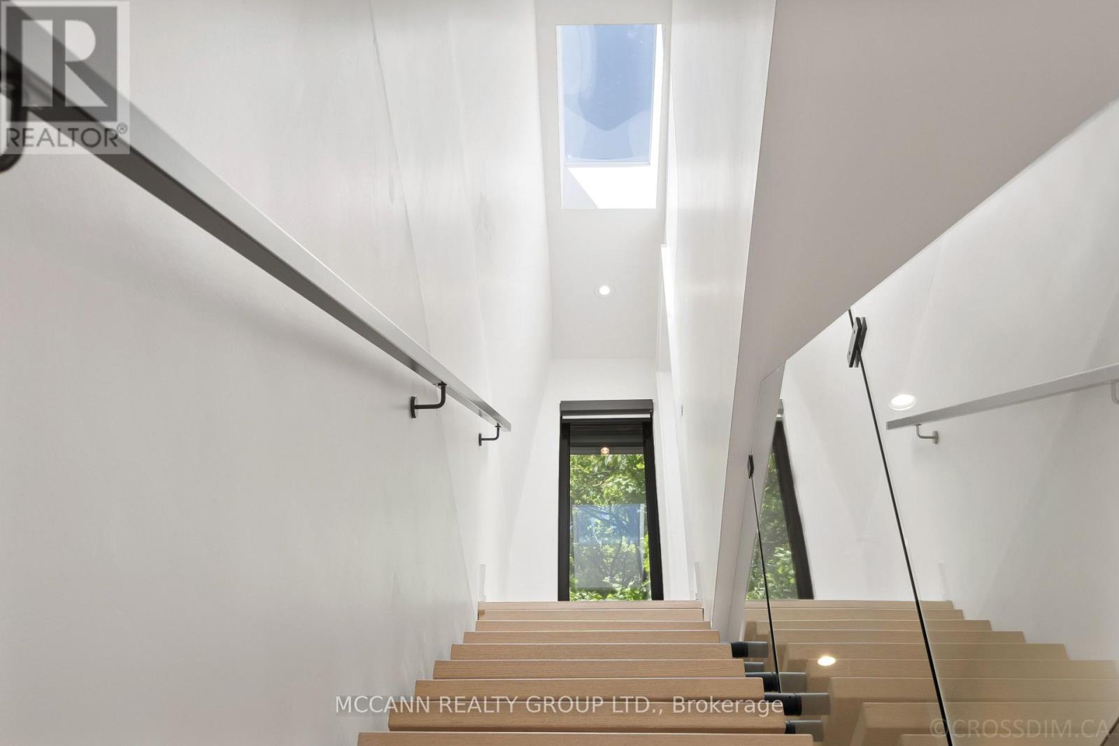 311 WYCHWOOD AVENUE - 32