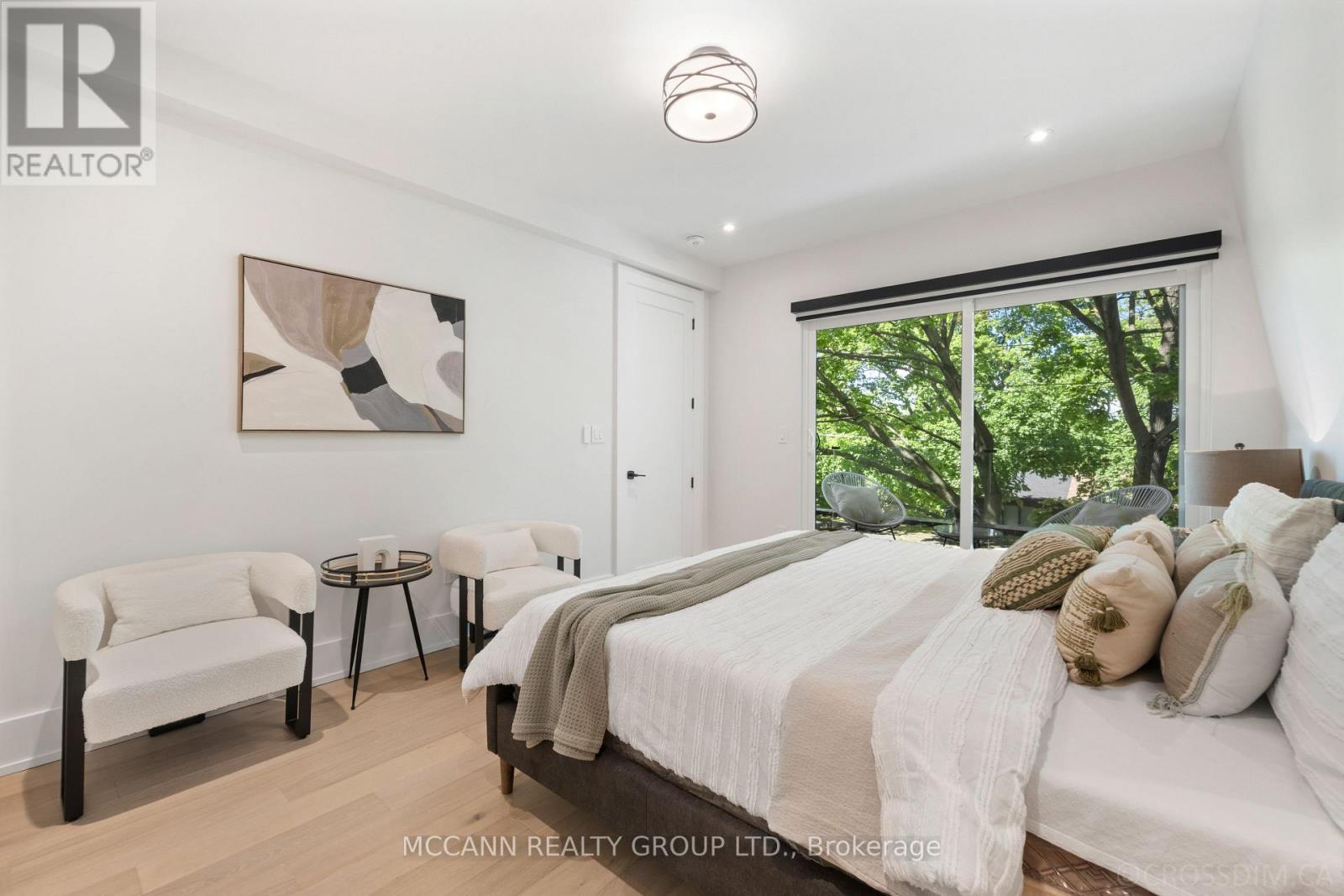 311 WYCHWOOD AVENUE - 34