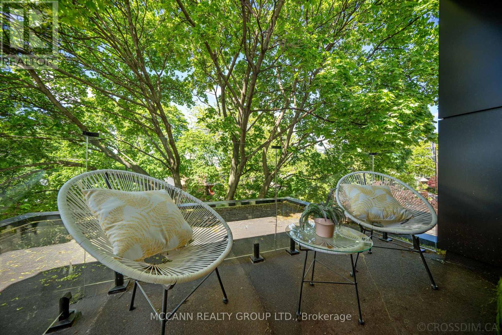 311 WYCHWOOD AVENUE - 37