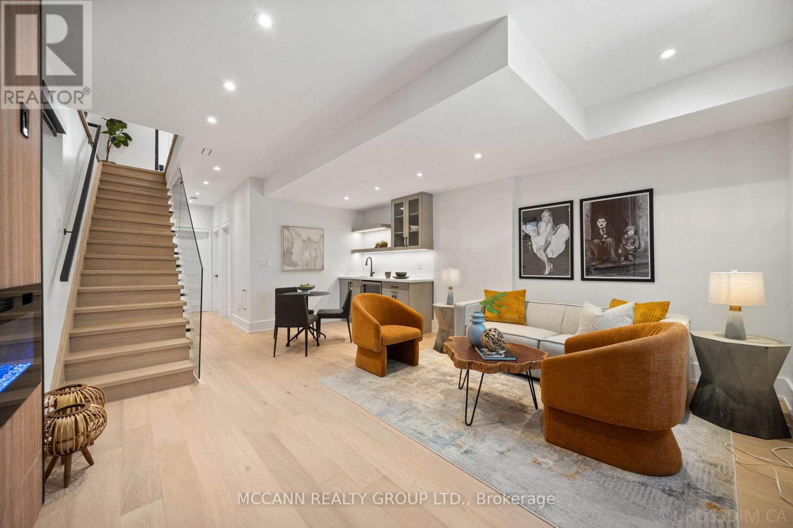 311 WYCHWOOD AVENUE - 38