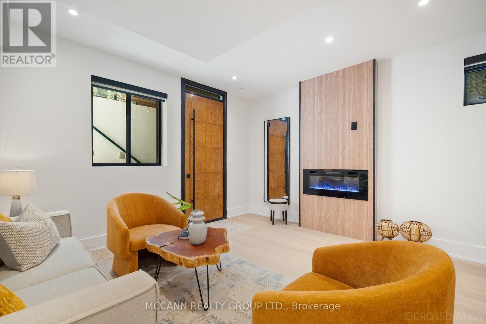 311 WYCHWOOD AVENUE - 40
