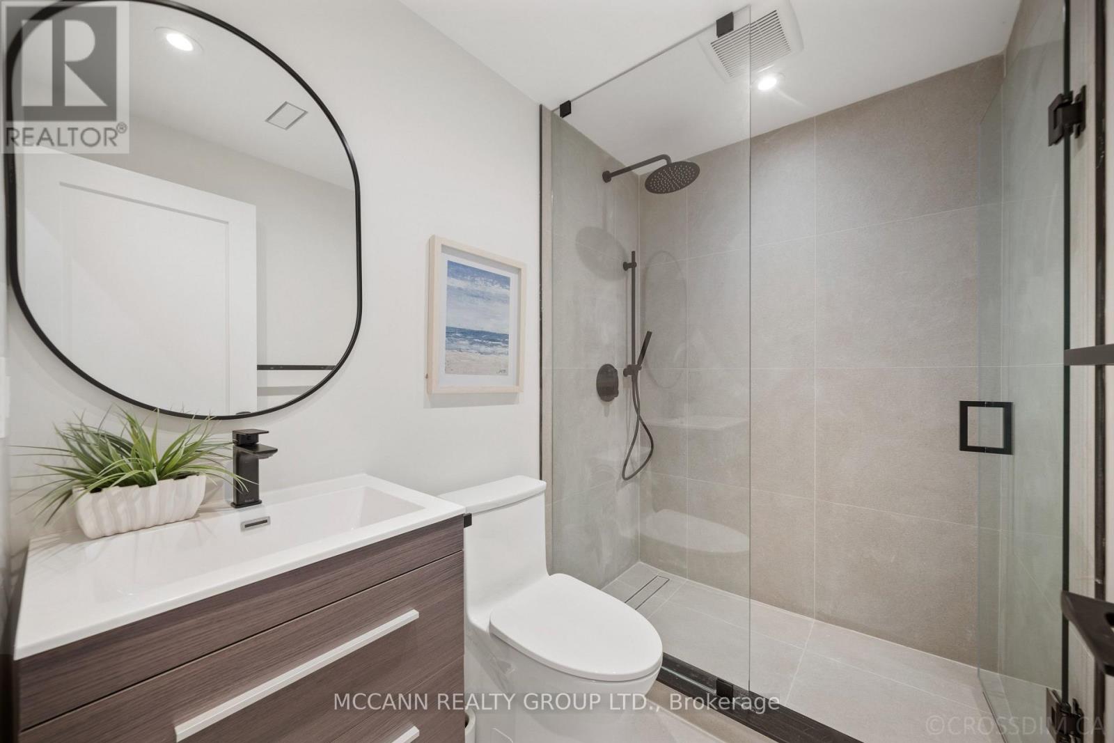 311 WYCHWOOD AVENUE - 44