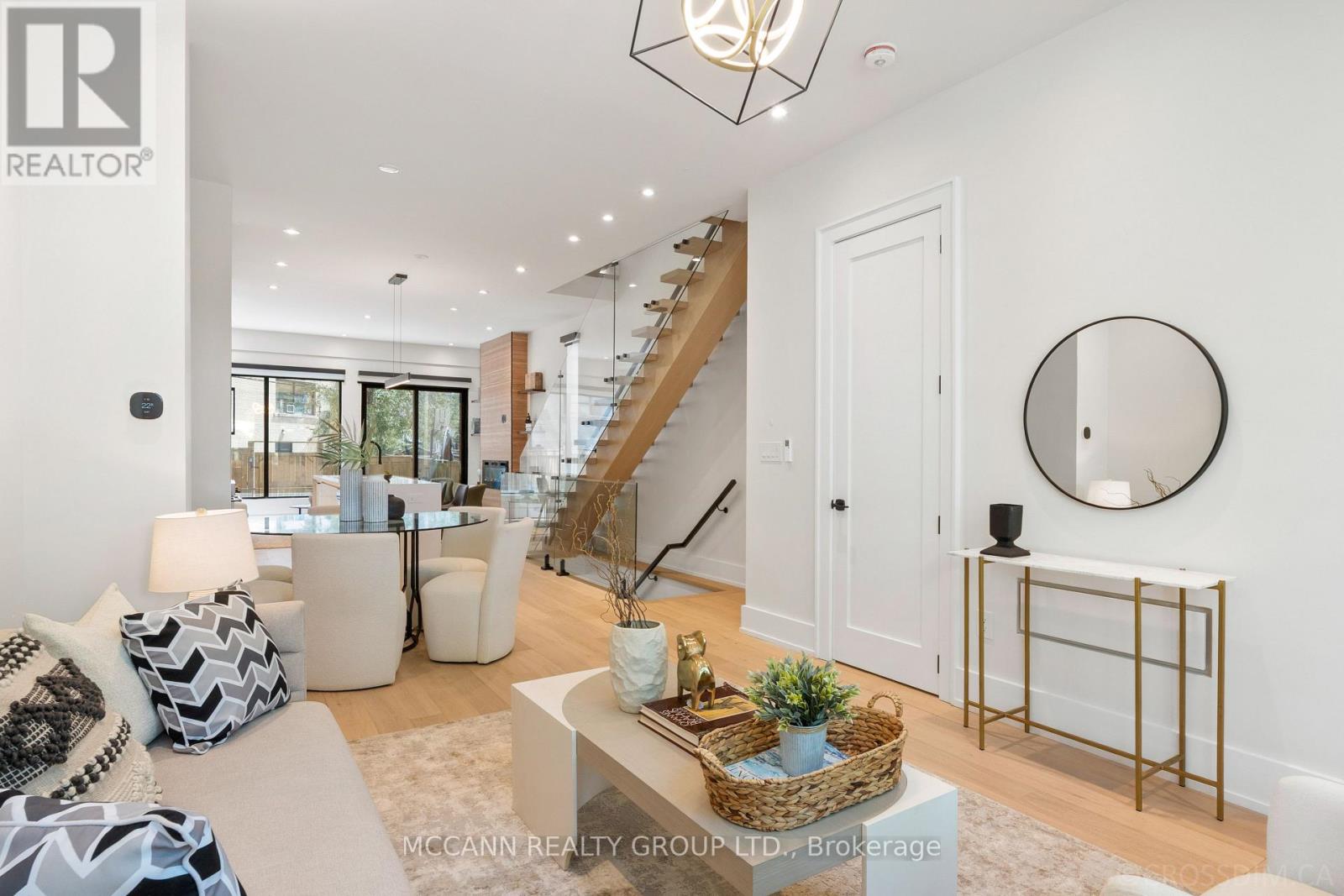 311 WYCHWOOD AVENUE - 8