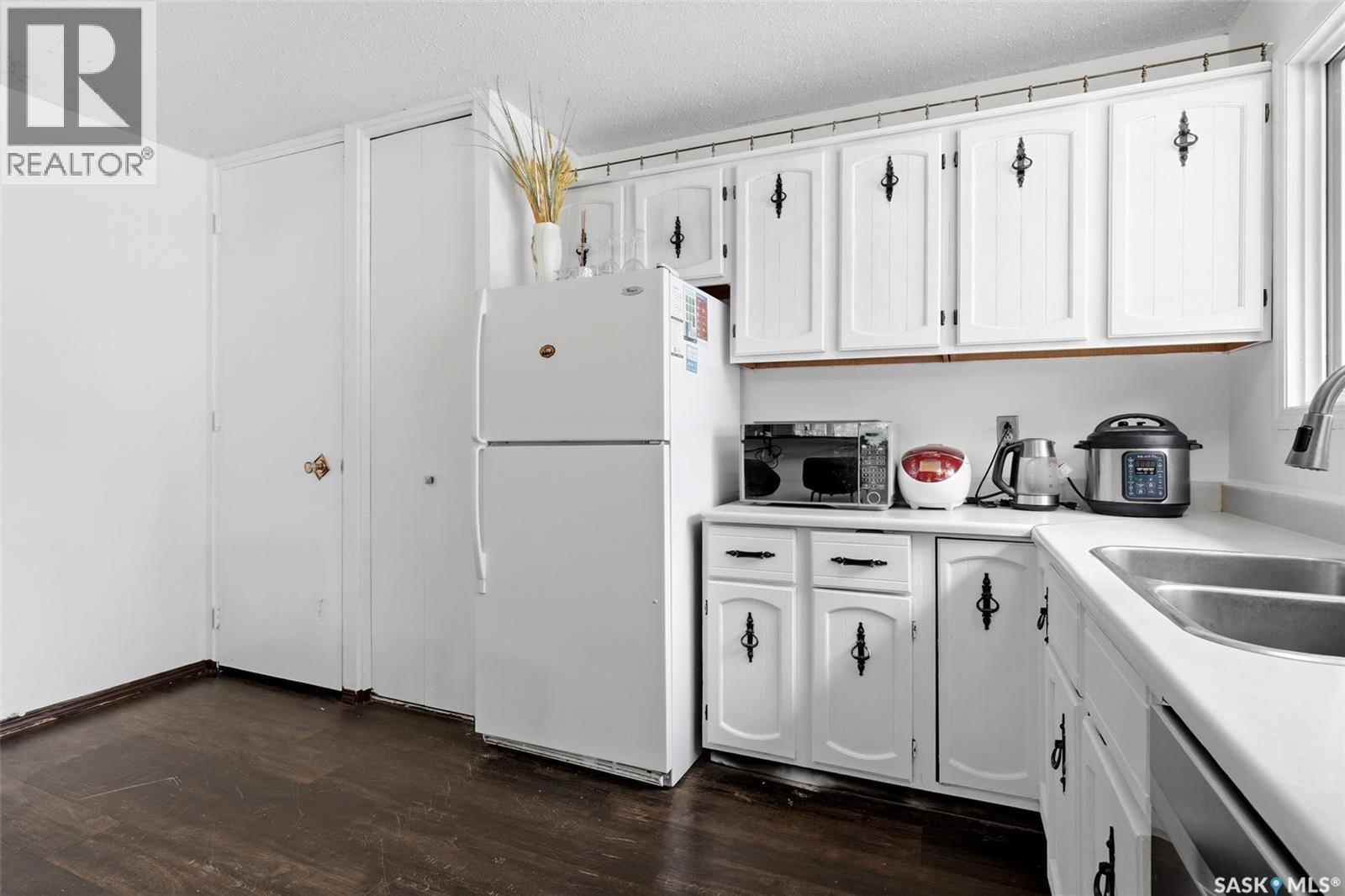 2949 Grant ROAD - 10