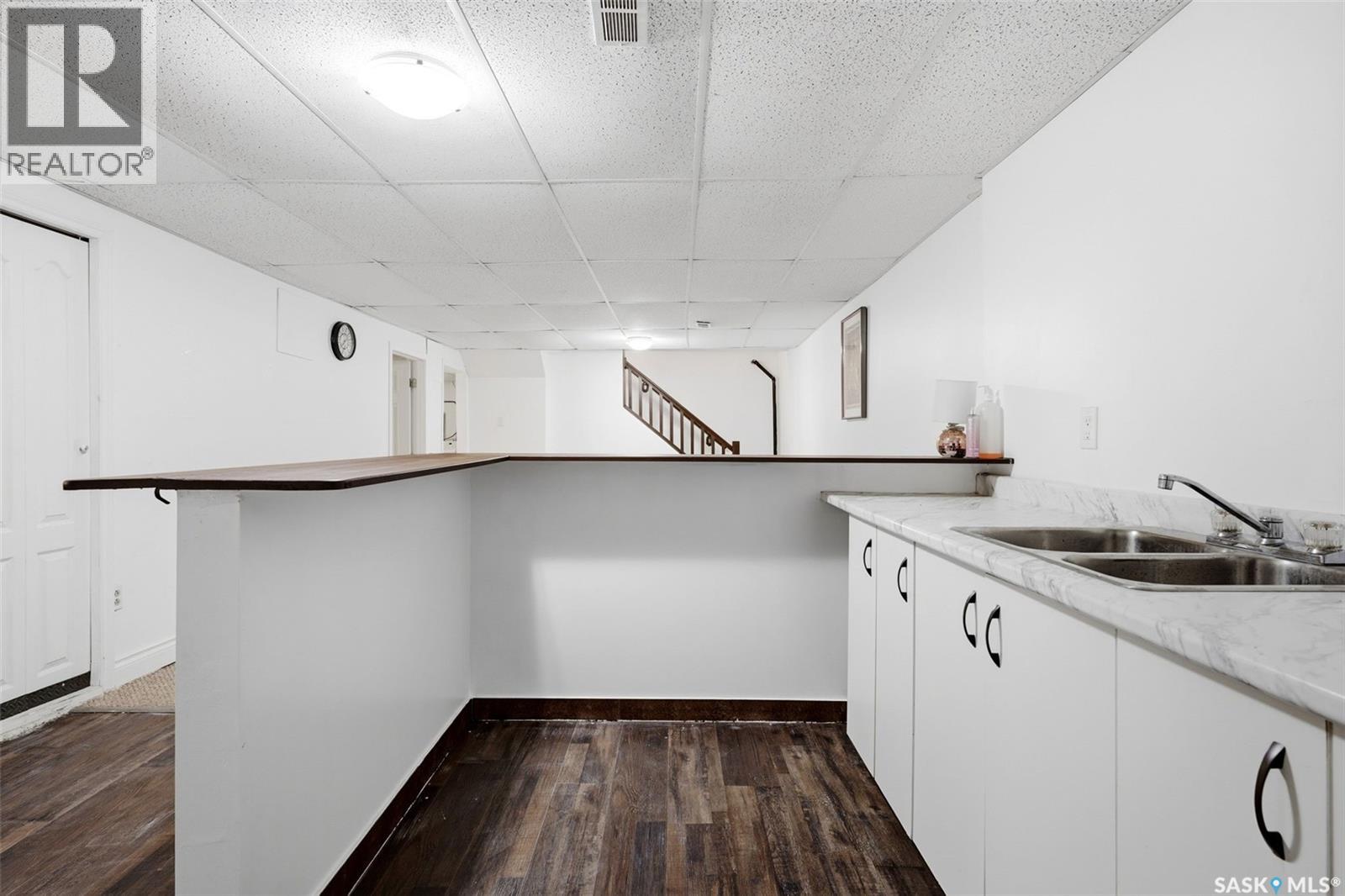 2949 Grant ROAD - 27