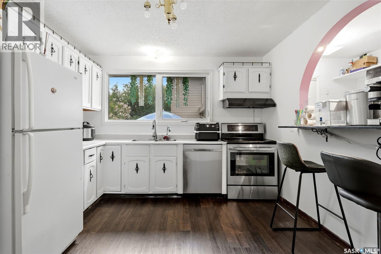 2949 Grant ROAD - 8