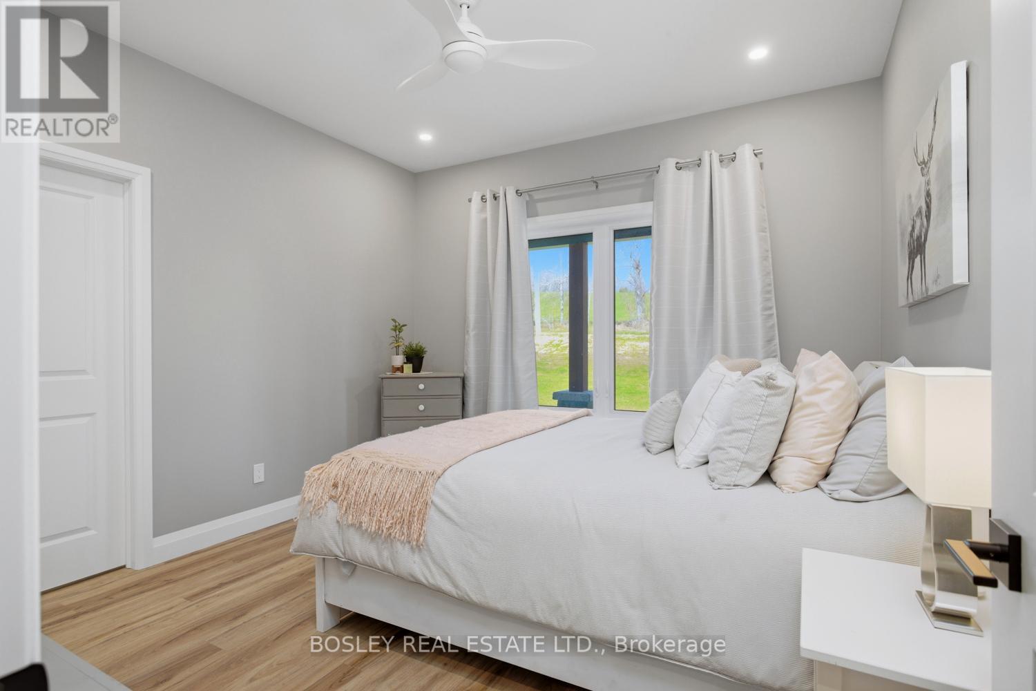 3922 KENNEDY ROAD - 28