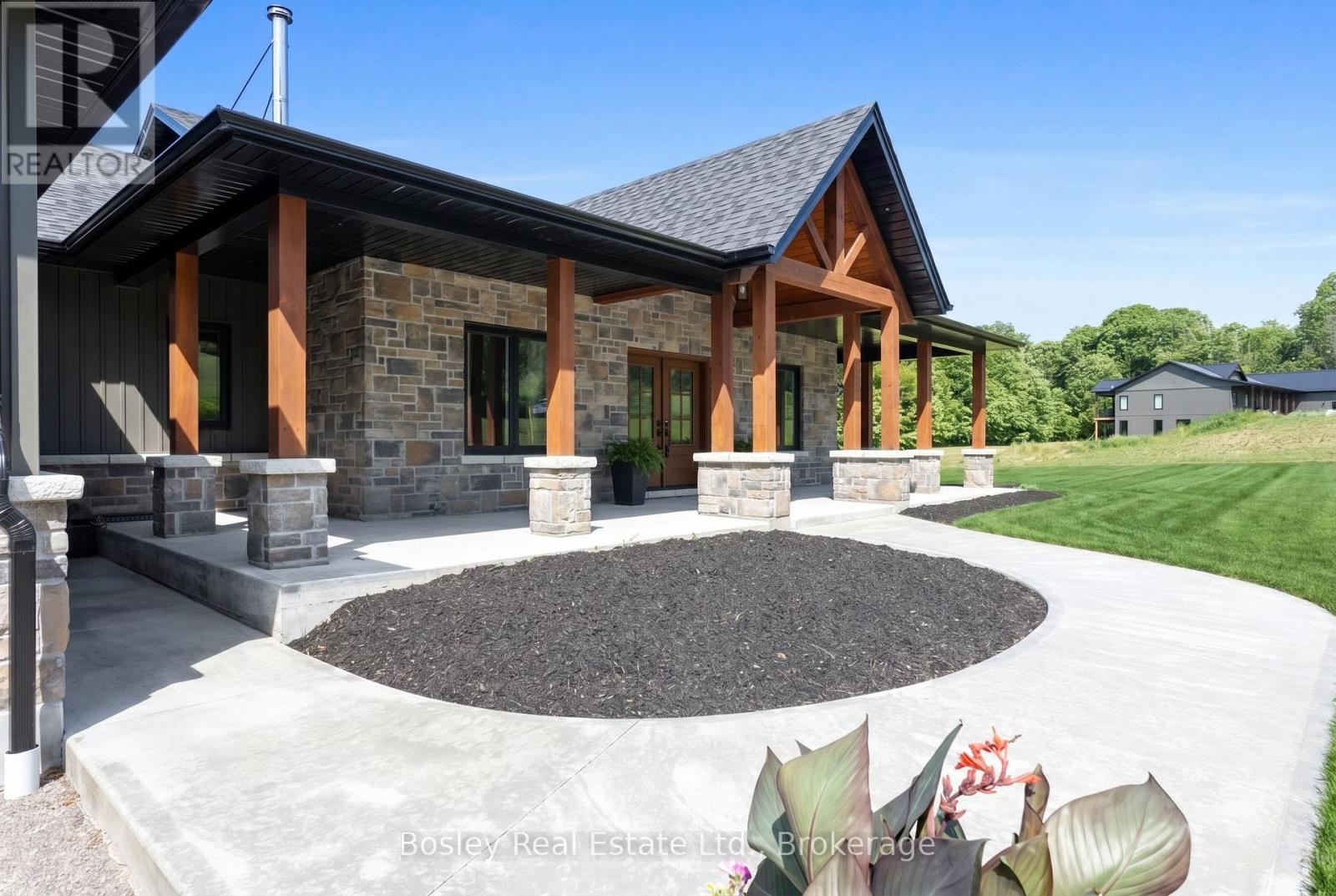 3922 KENNEDY ROAD - 43