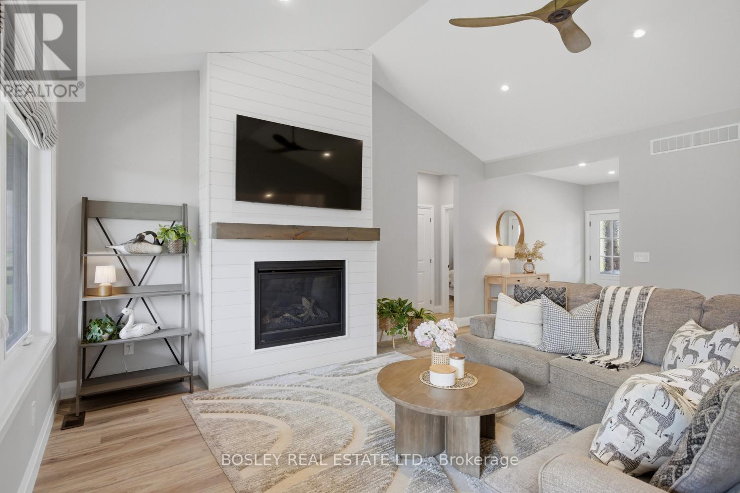 3922 KENNEDY ROAD - 9