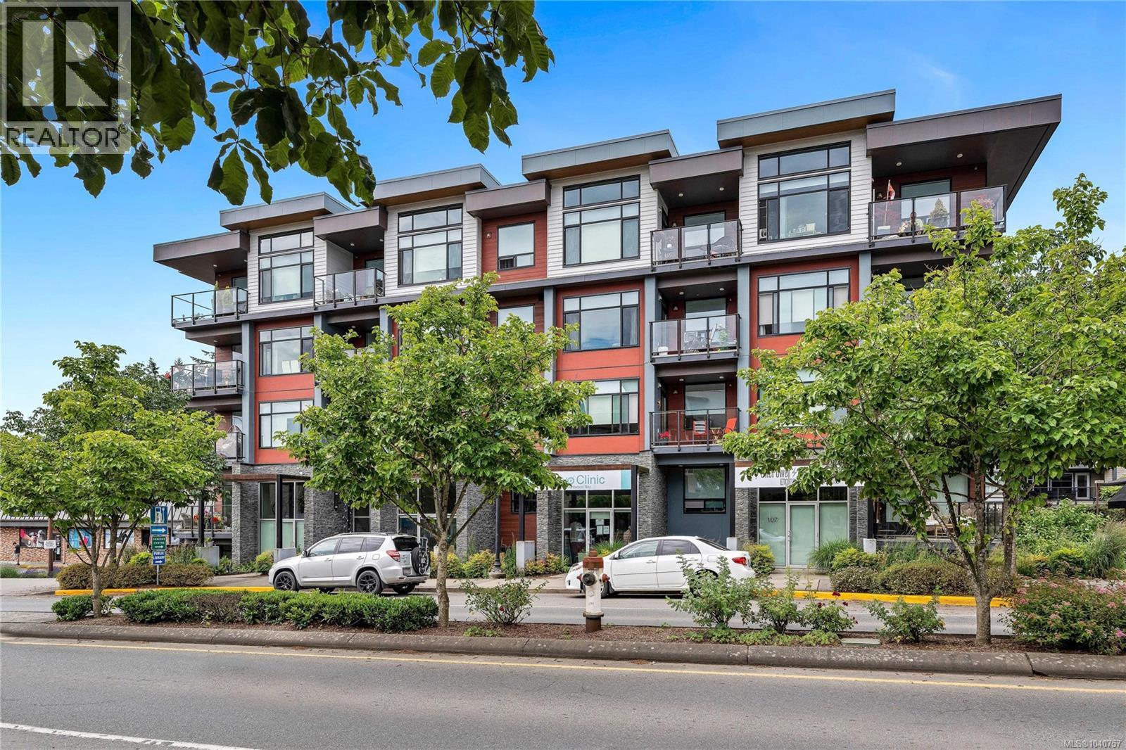 #201 7162 West Saanich Rd - 35