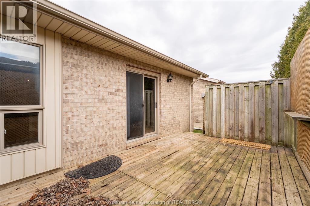 8 MCINTOSH AVENUE - 43