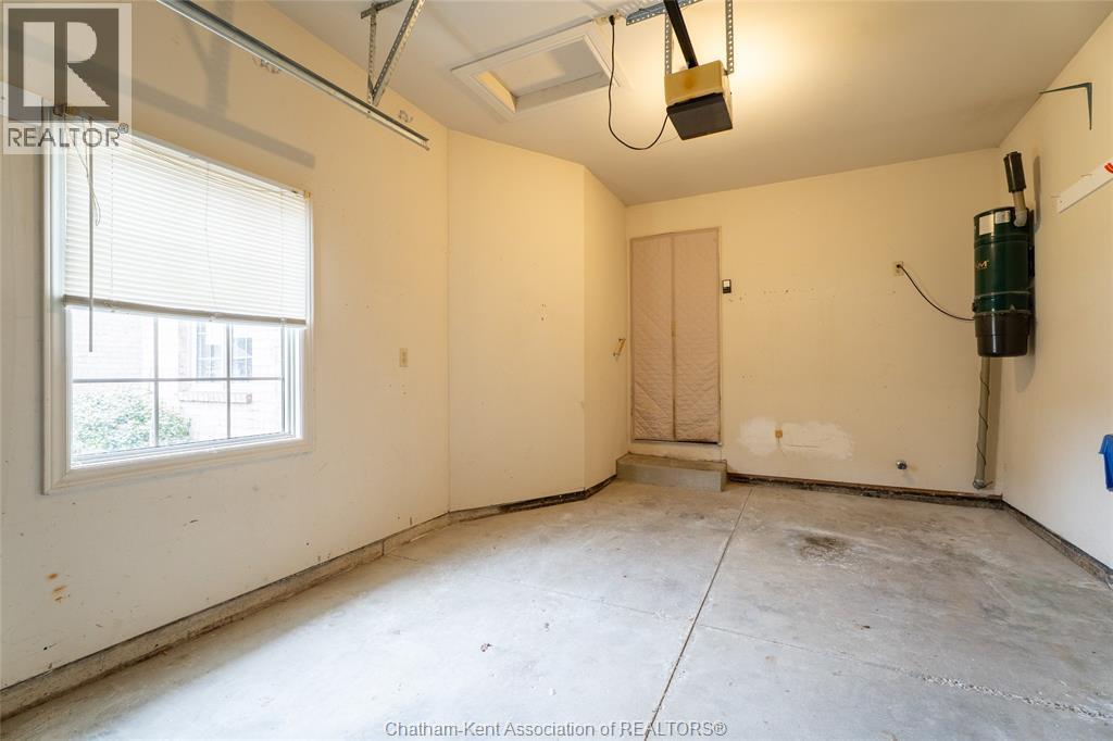 8 MCINTOSH AVENUE - 39