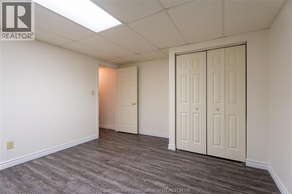 8 MCINTOSH AVENUE - 31
