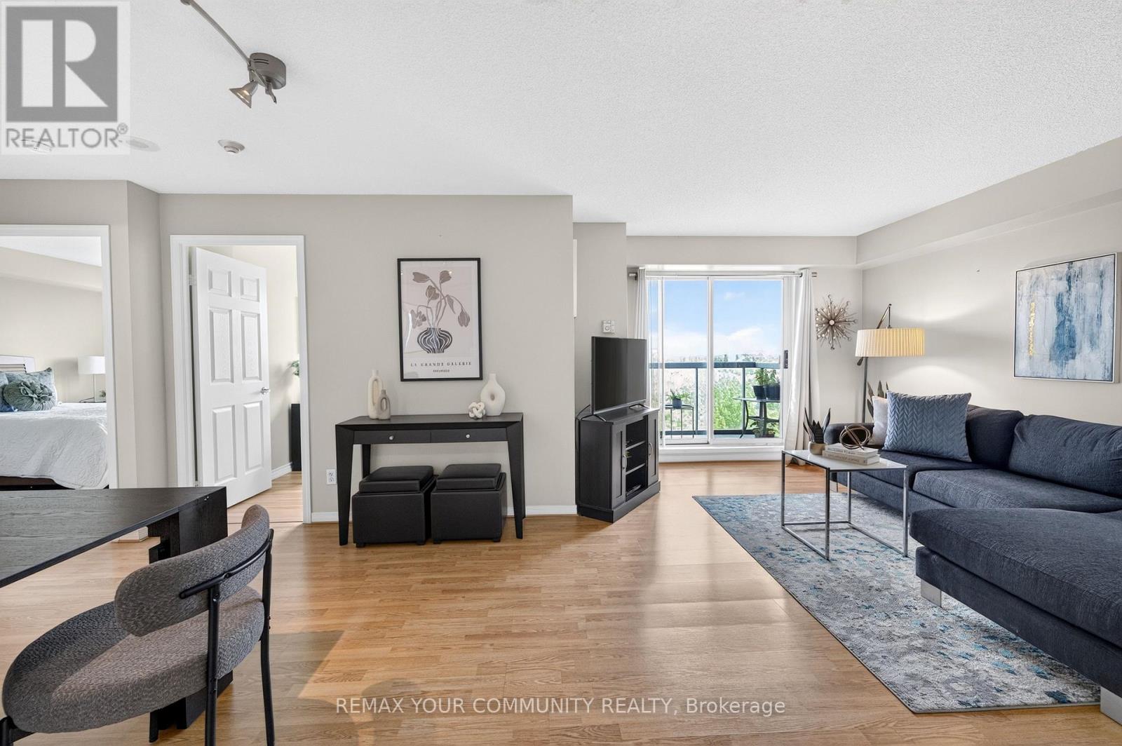 #721 3 ELLESMERE STREET - 1