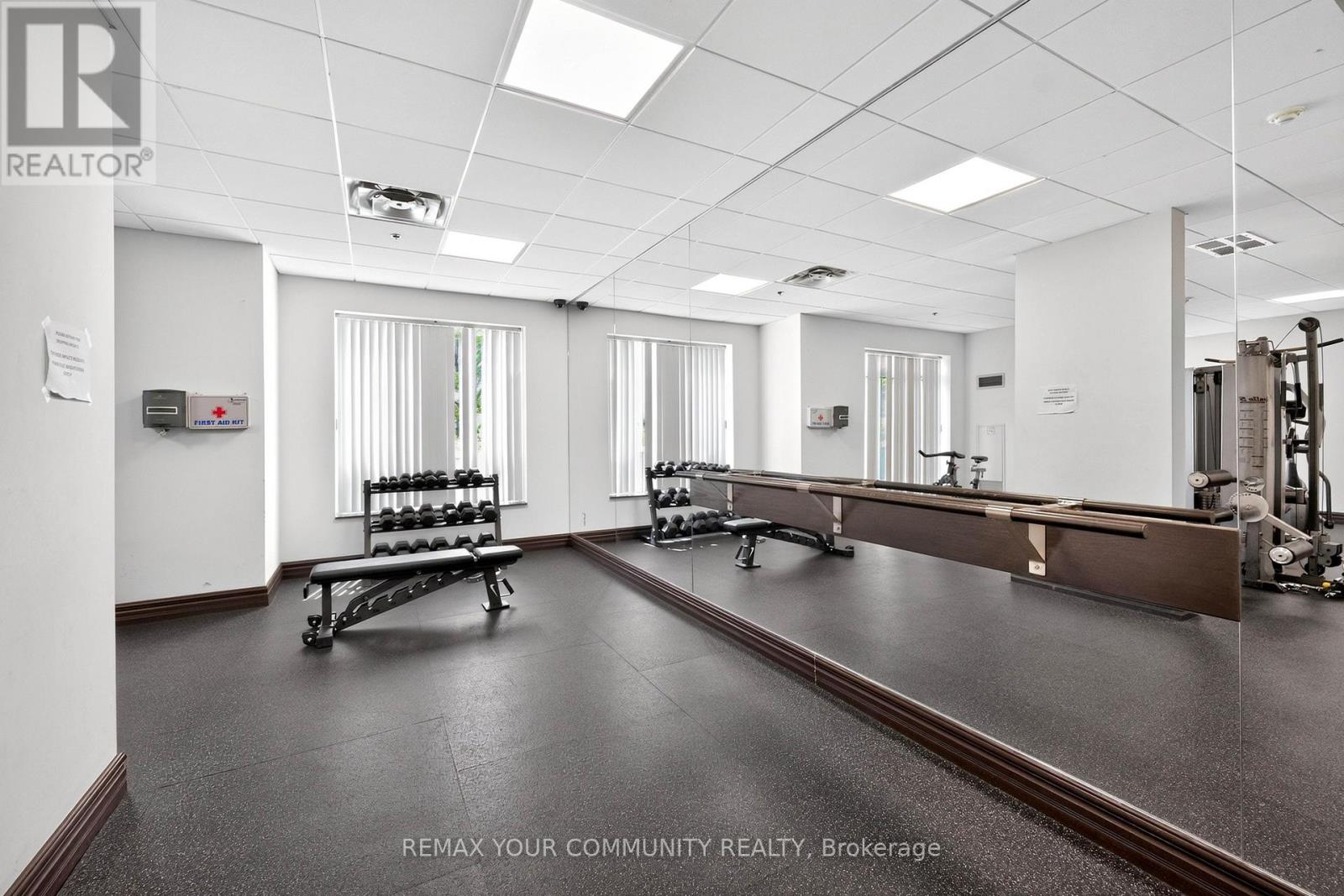 #721 3 ELLESMERE STREET - 33