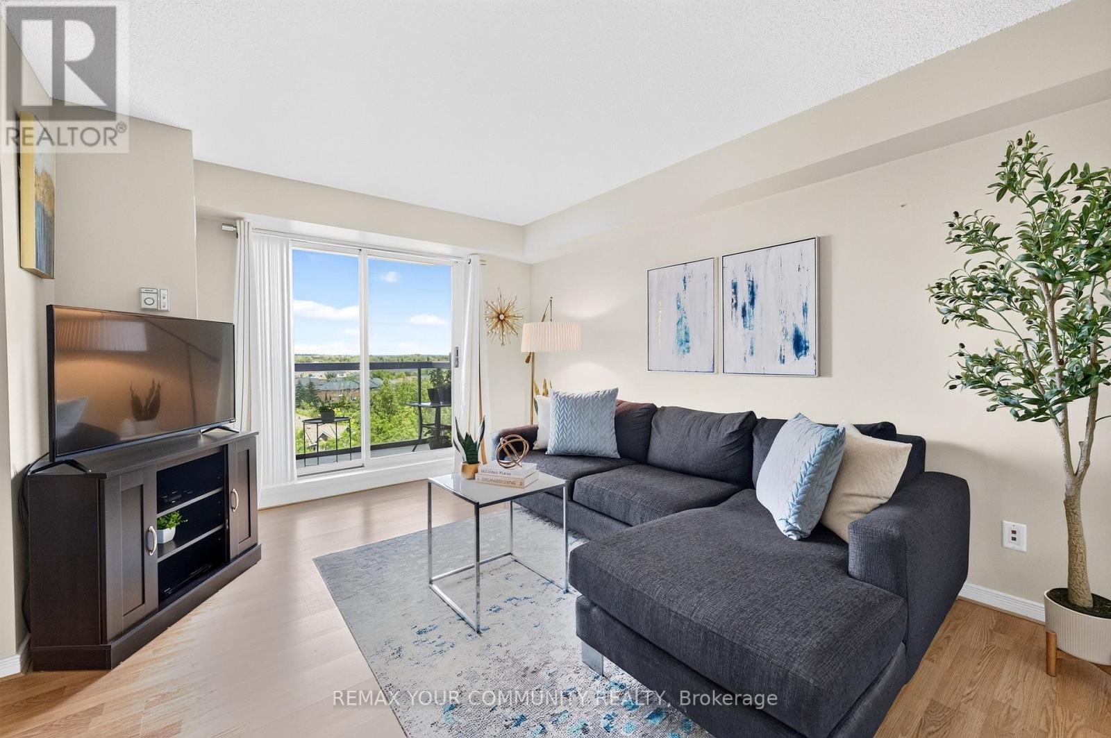 #721 3 ELLESMERE STREET - 8