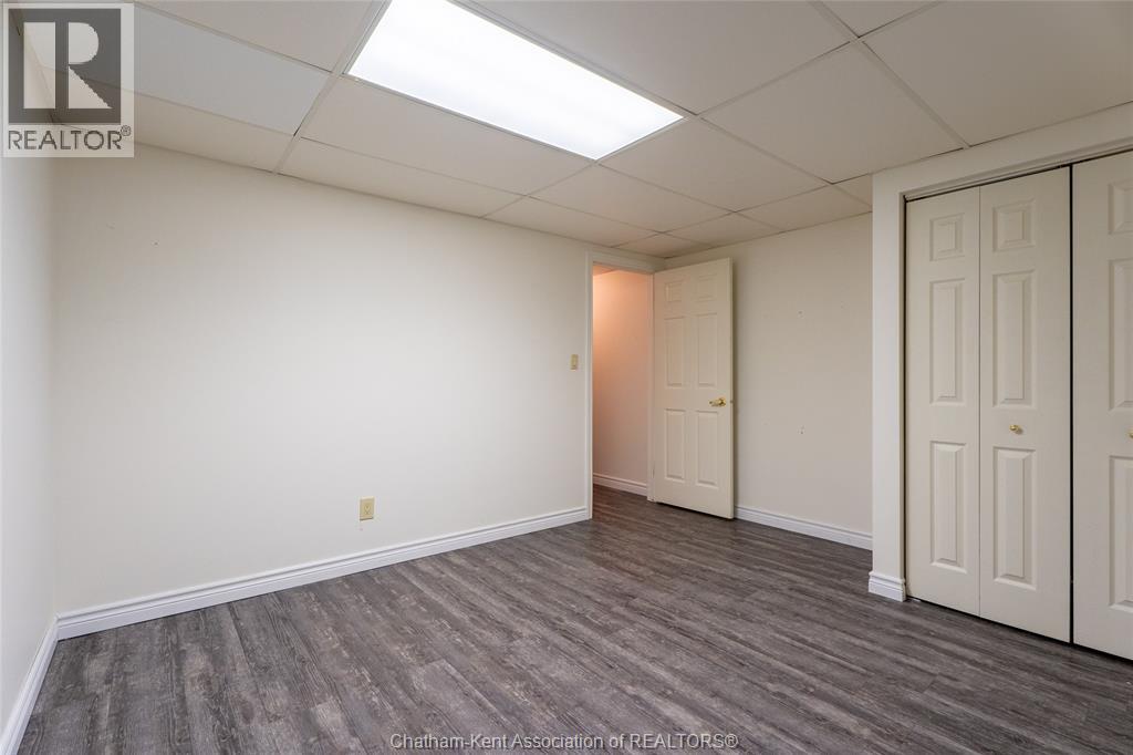 8 MCINTOSH AVENUE - 30
