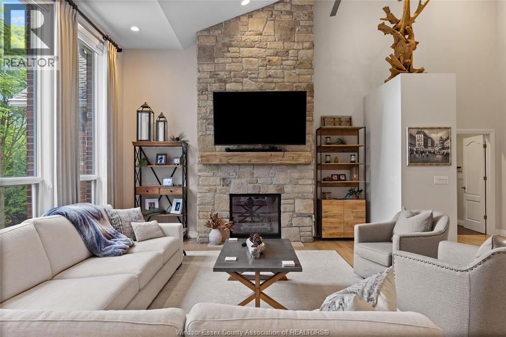 261 RUGGABER DRIVE - 9