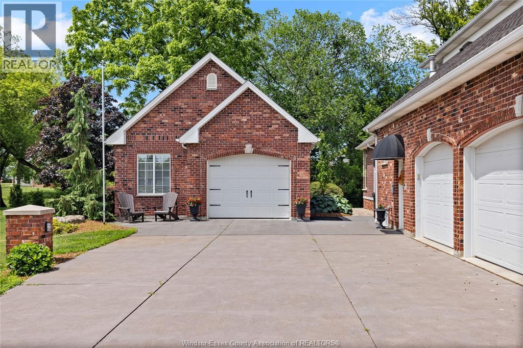 261 RUGGABER DRIVE - 44