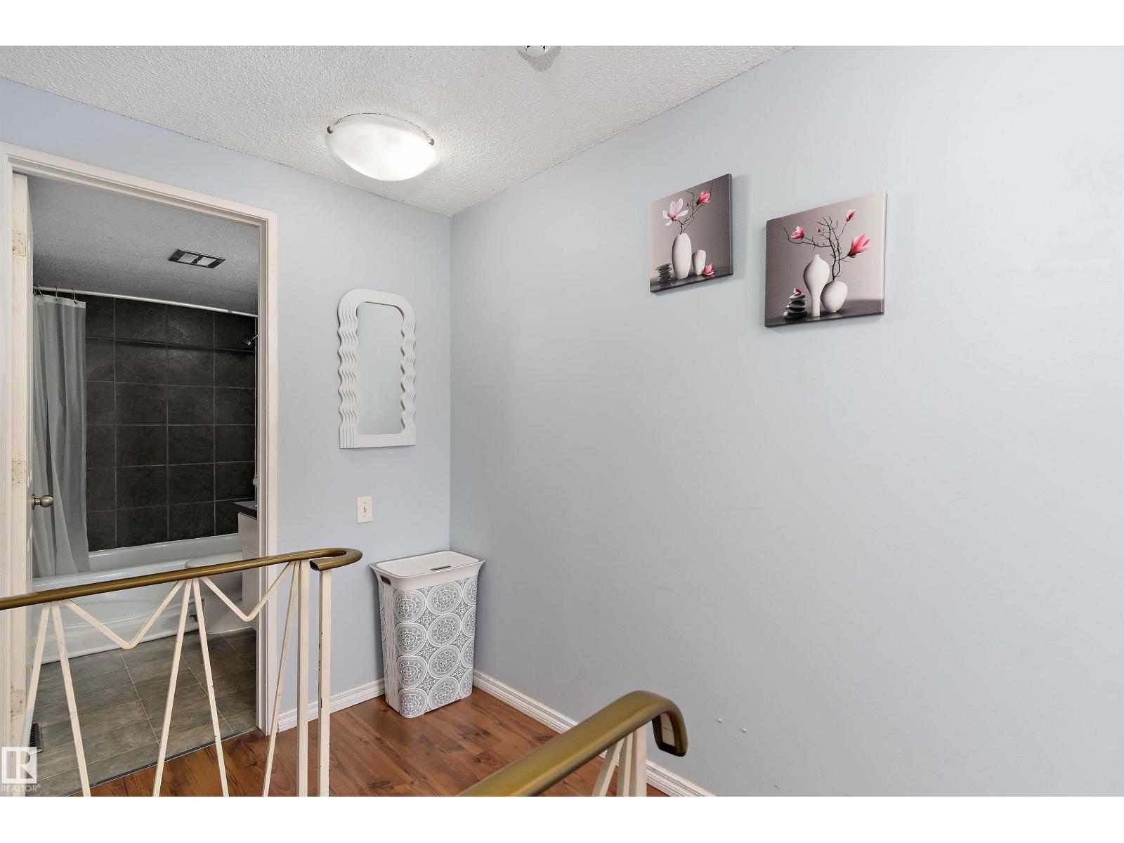 113 MAYFAIR MEWS ME NW — photo 12