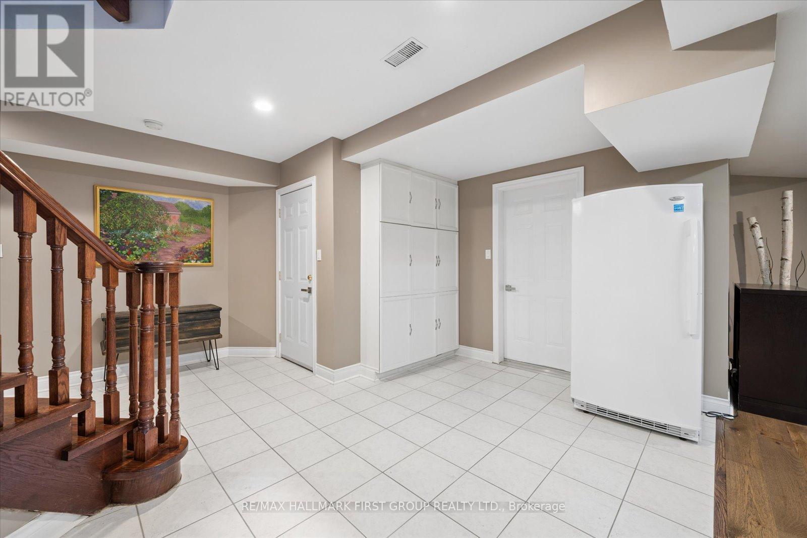 1779 WOODVIEW AVENUE - 21