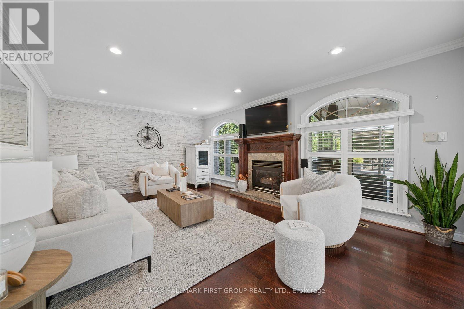1779 WOODVIEW AVENUE - 12
