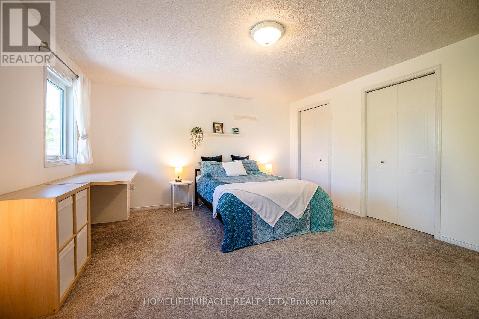 #55 151 CLAIRFIELDS DRIVE E - 29