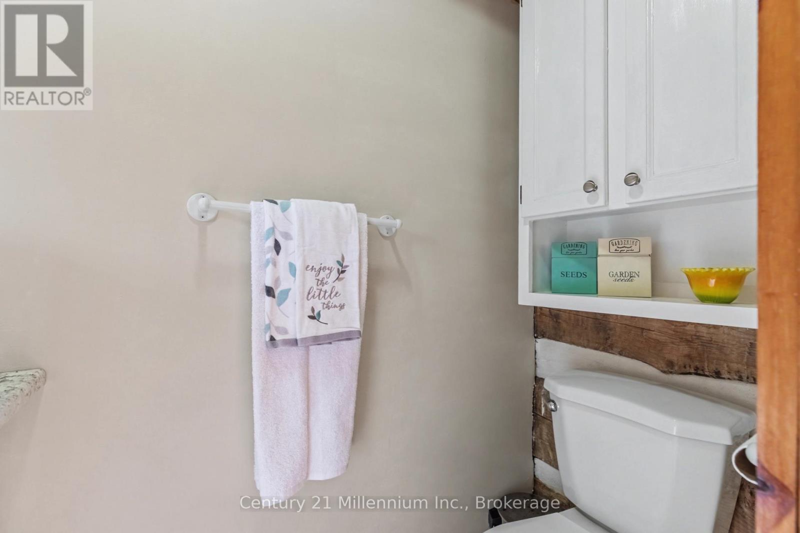 234491 CONCESSION 2 WGR - 18