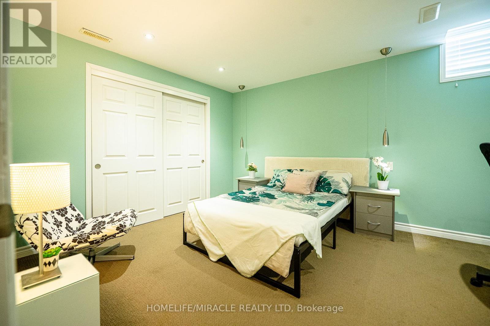 #55 151 CLAIRFIELDS DRIVE E - 30