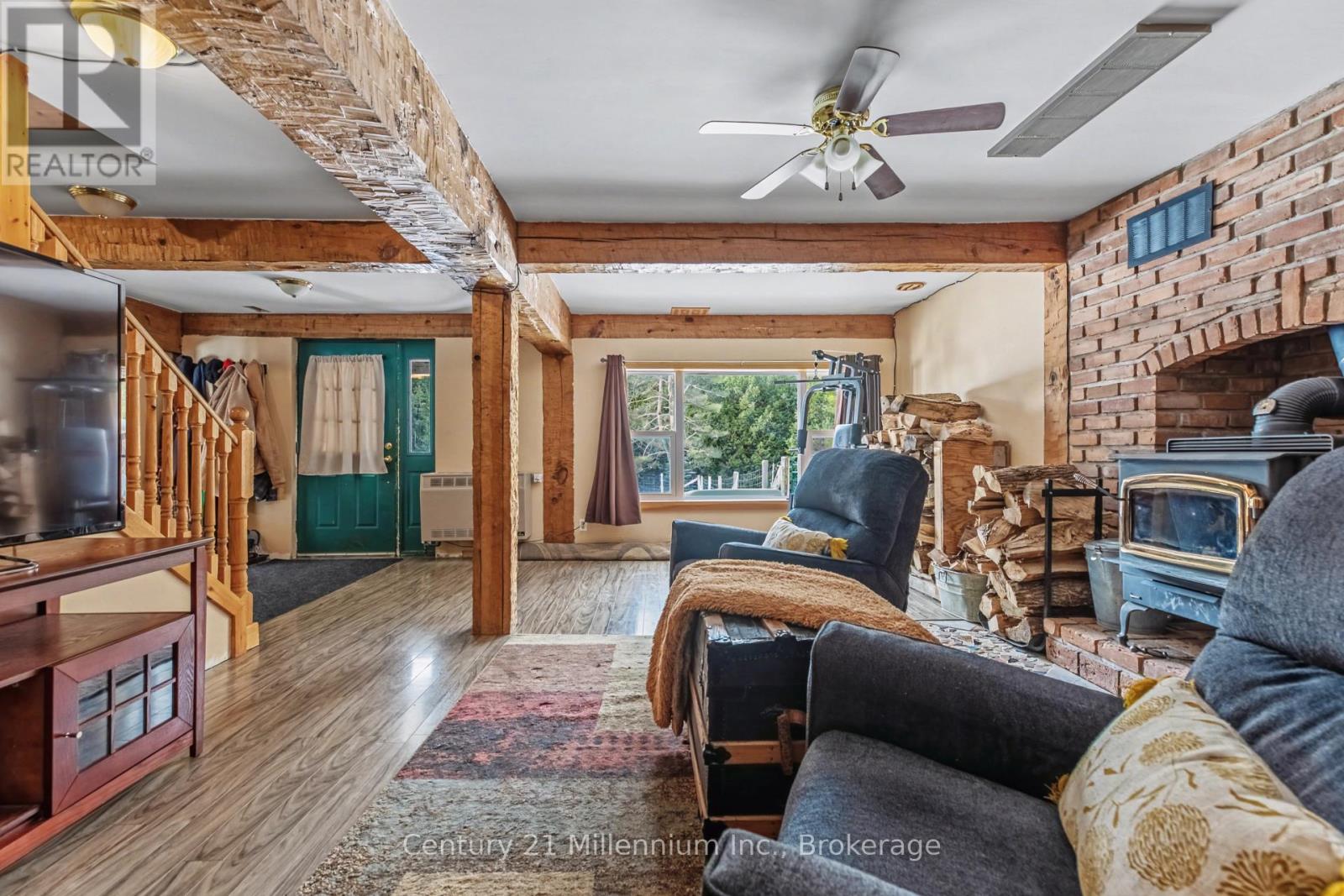 234491 CONCESSION 2 WGR - 33