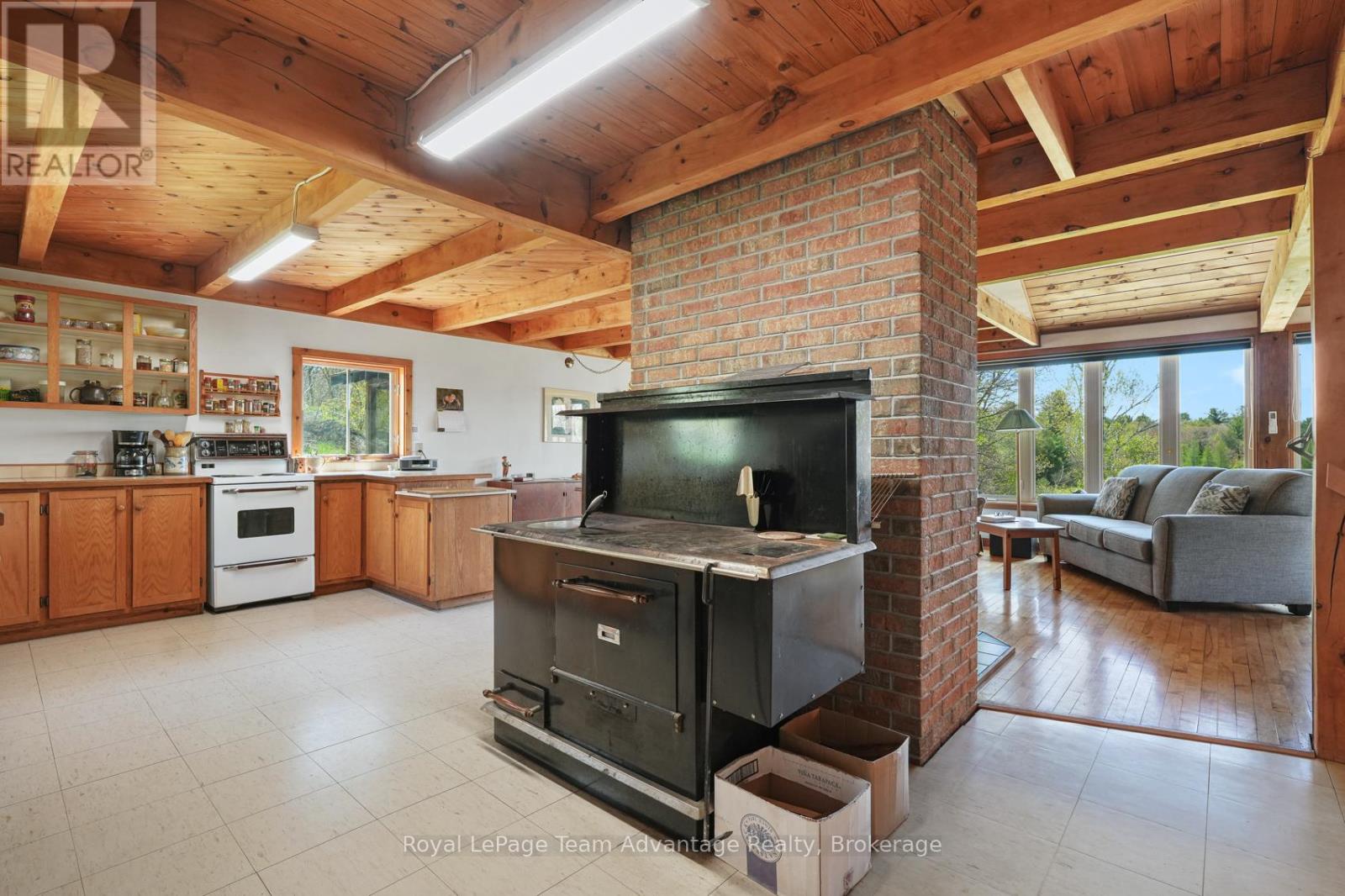 315 LORIMER LAKE ROAD - 10