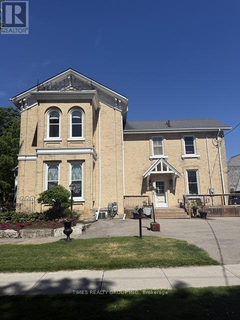 220 HIBERNIA STREET - 3